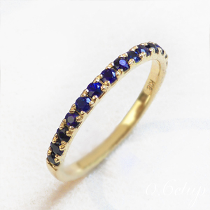 K18 天然 ブルーサファイア ハーフエタニティリング