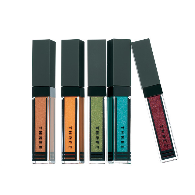 THREE ウイスパーグロスフォーアイ