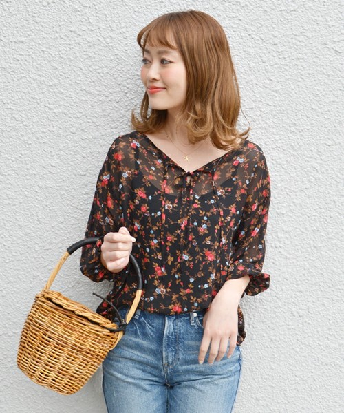 オリジナルフラワープリントブラウス