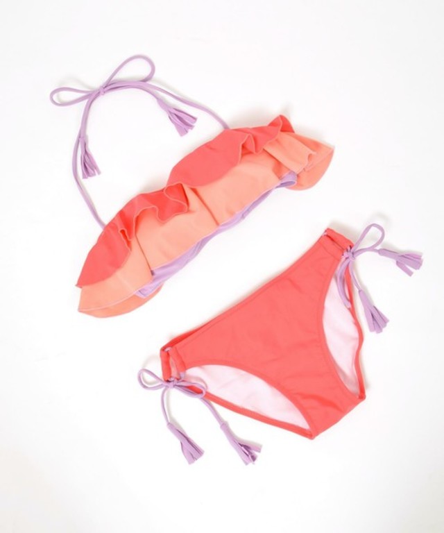 Frederick:フリルビキニ×ボーダーバッグ