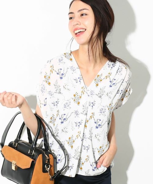 フラワープリントスキッパーシャツ