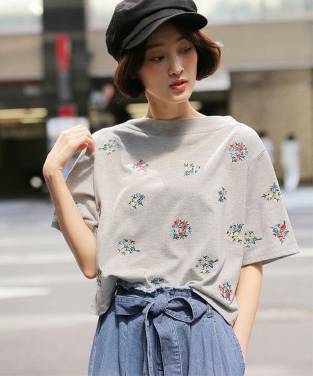 ソウシシュウオフショルＴシャツ