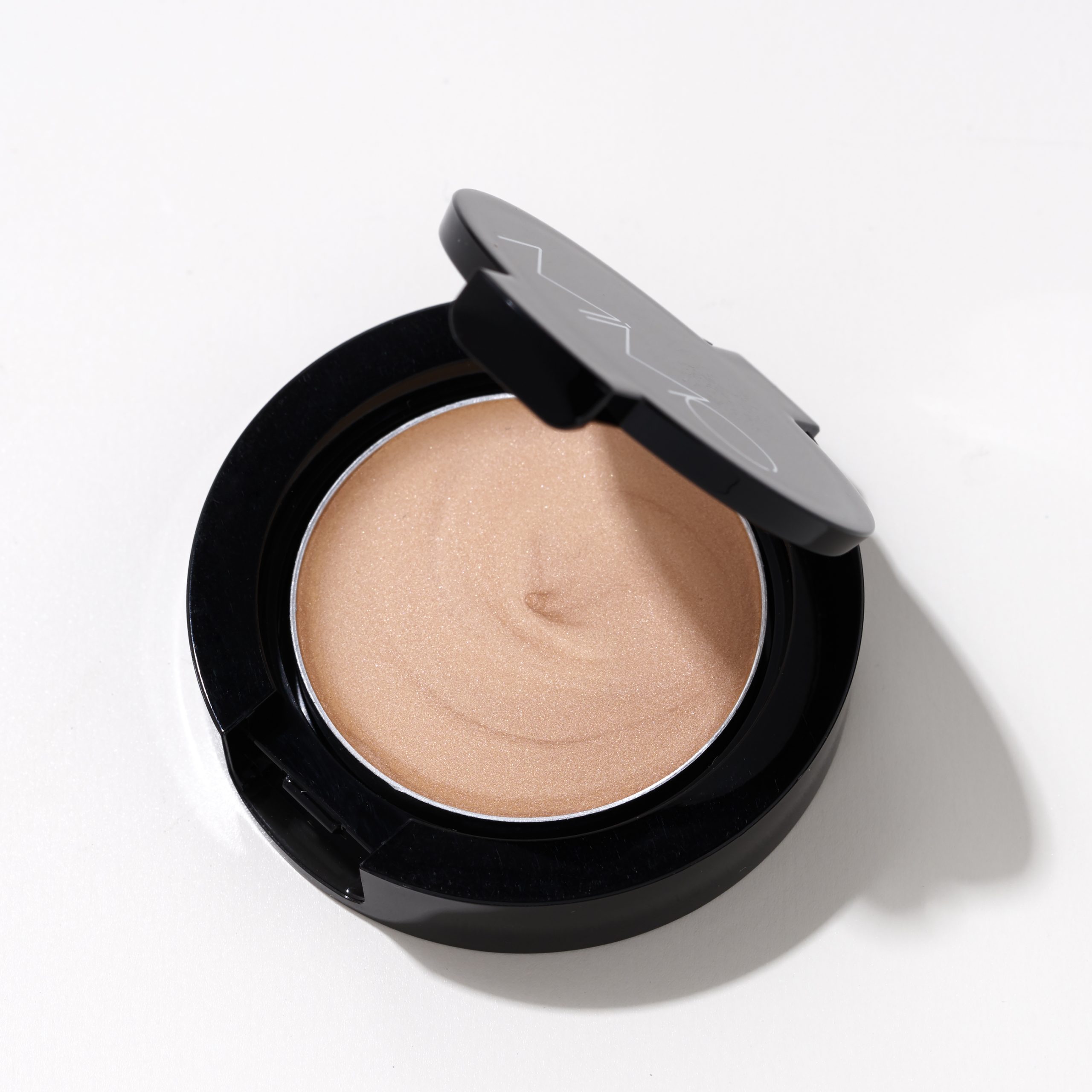 ミネラル クリーミーアイベース 06