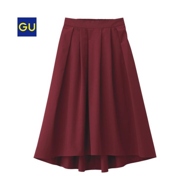 ステップドヘムフレアスカート