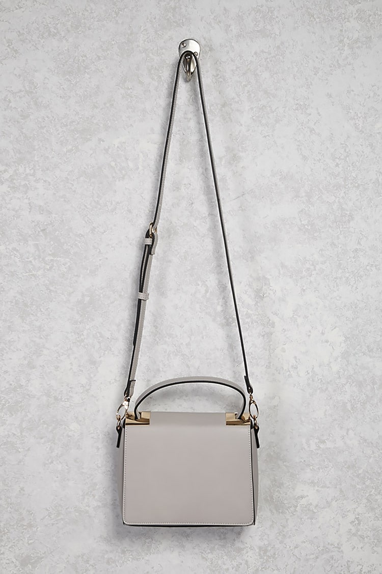 フェイクレザーショルダーバッグ