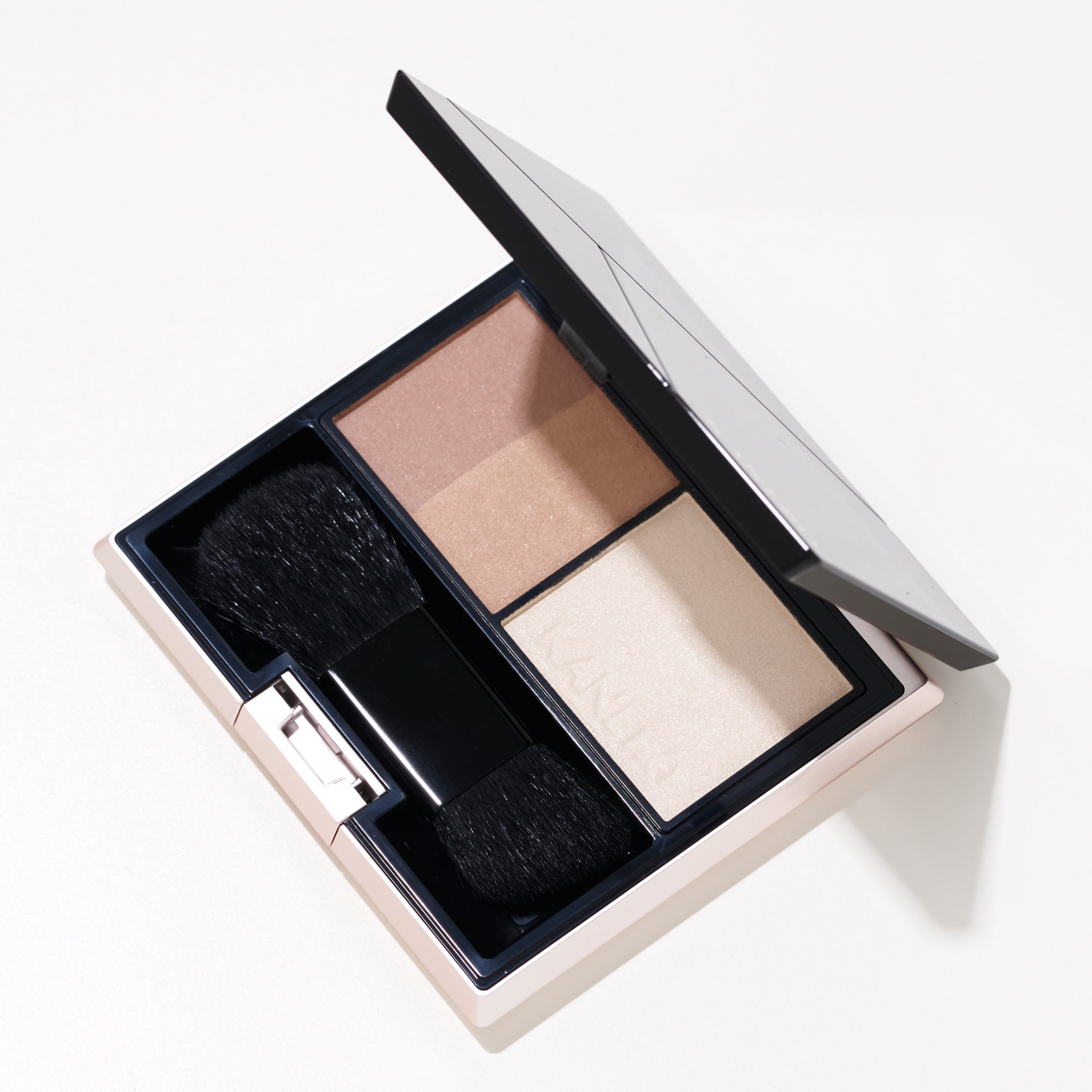 ヴァリアンブラッセ（コントゥア）01