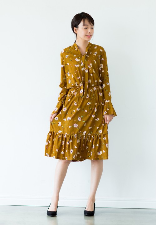 花柄フリルワンピース