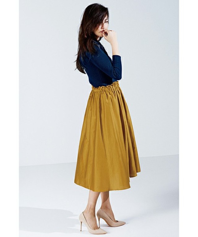 ソロテックス（Ｒ）混ローンのフィッシュテールスカート