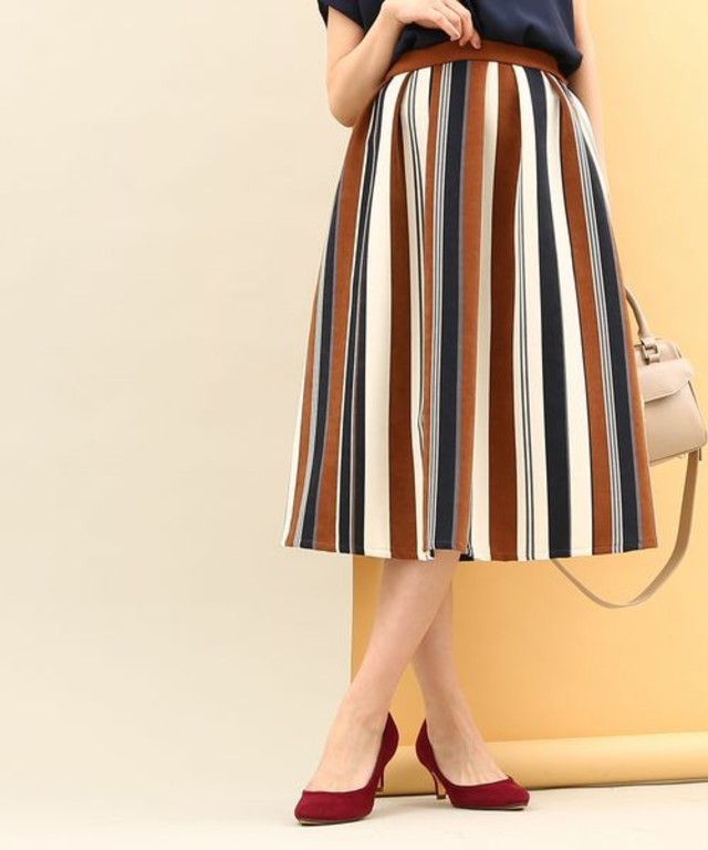 レジメンタルミディスカート