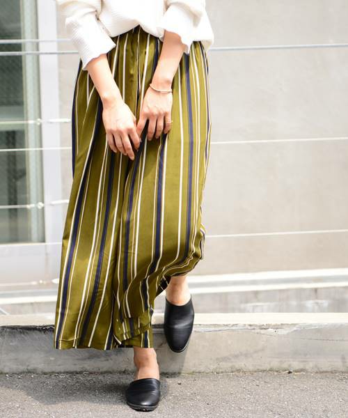レジメンタルストライプワイドパンツ