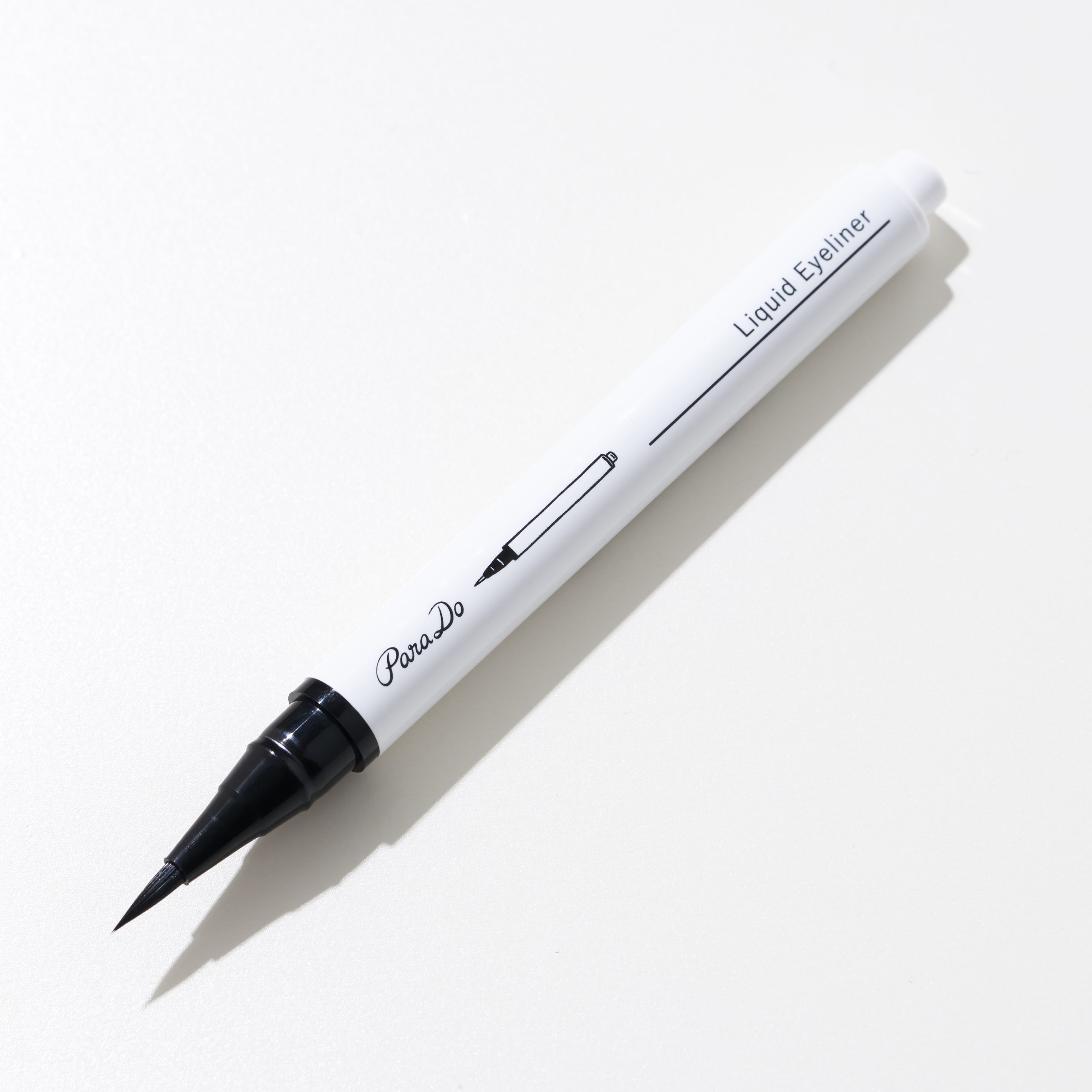 パラドゥ リキッドアイライナー BK