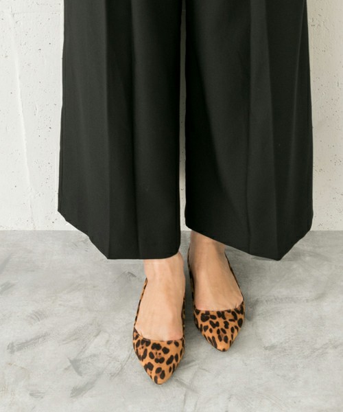 HENNIEプレーンポインテッドフラット