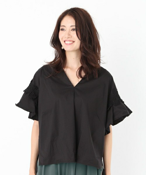 ヌケエリソデレースフリルブラウス