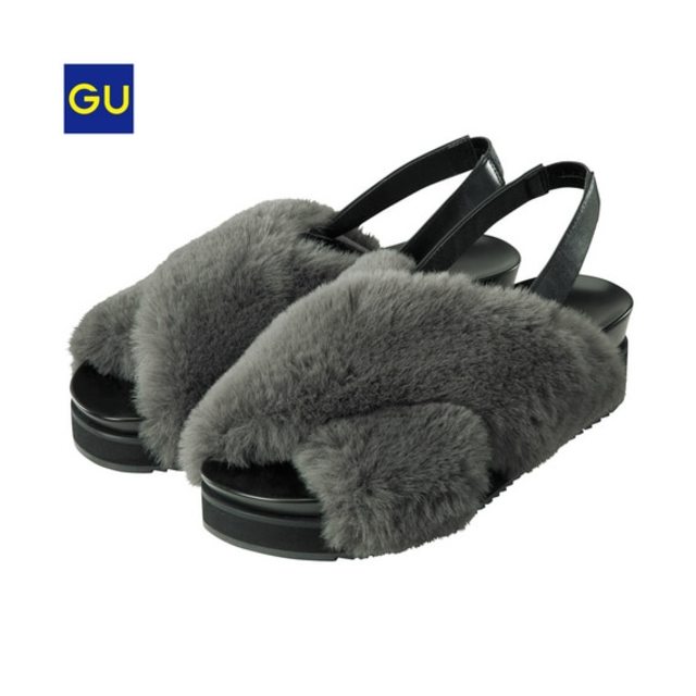 フェイクファーサンダル