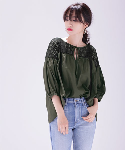 レース切り替えパフ袖ブラウス