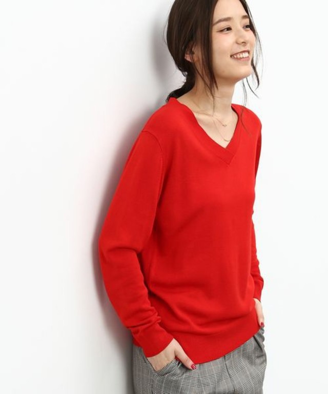 Vネックプルオーバー