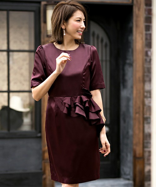 ウエストフリルコクーンワンピース