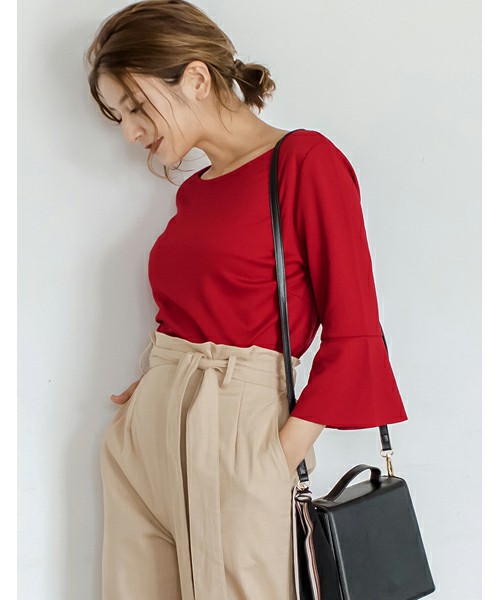 リラックスポンチフリルフレアスリーブトップス