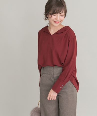 オープンカラーロングカフスブラウス