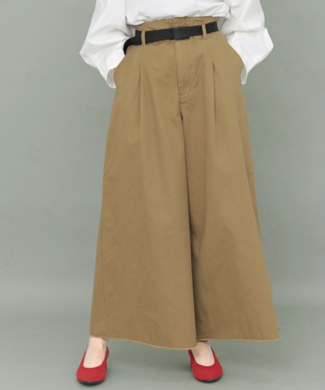 ガチャベルト付きワイドパンツ
