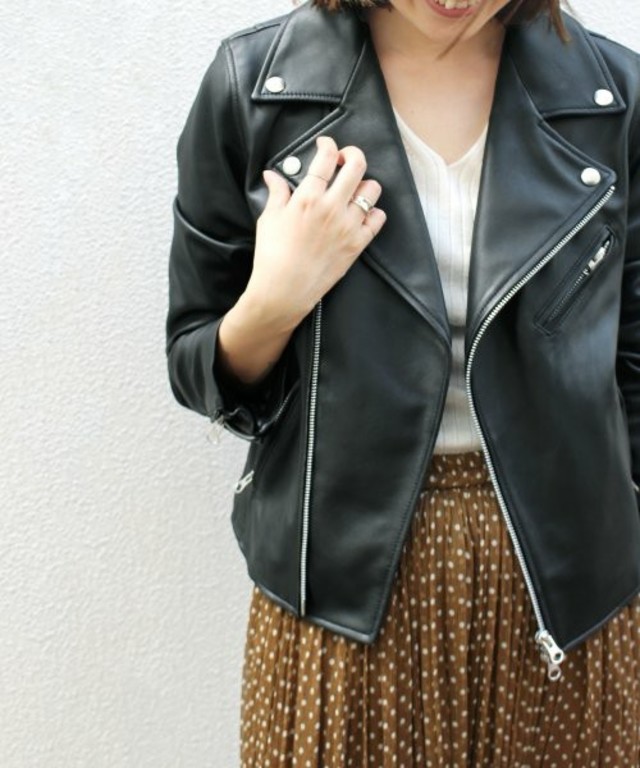 レザーライダースブルゾン