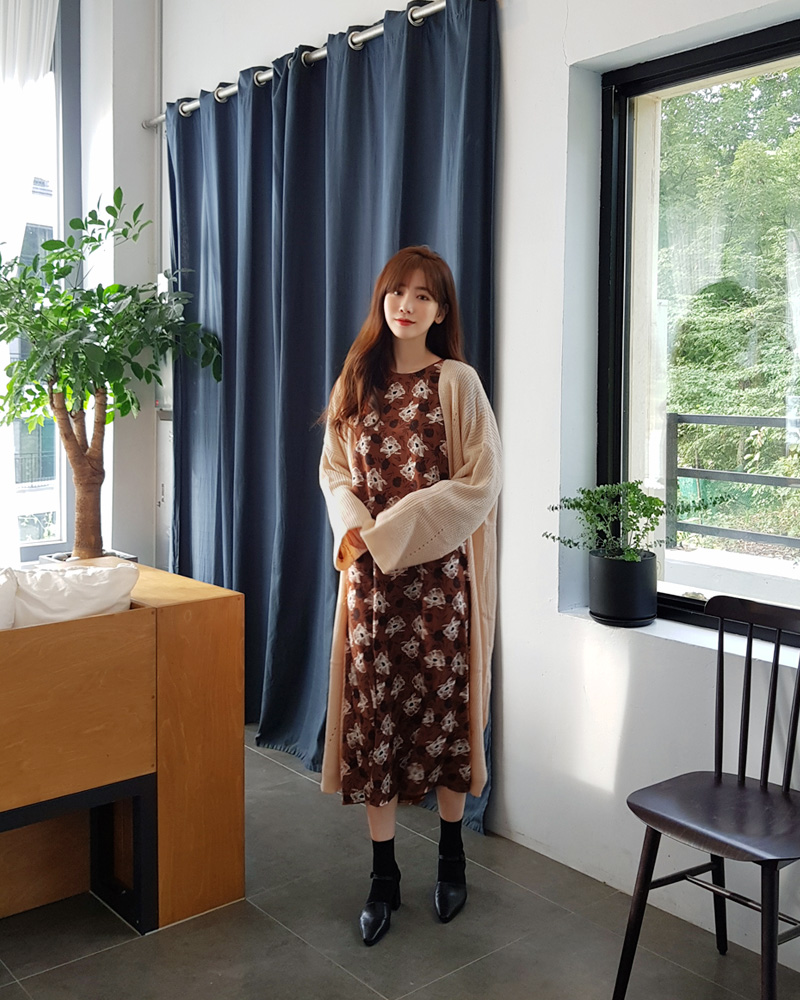 スリーブストラップフローラルワンピース