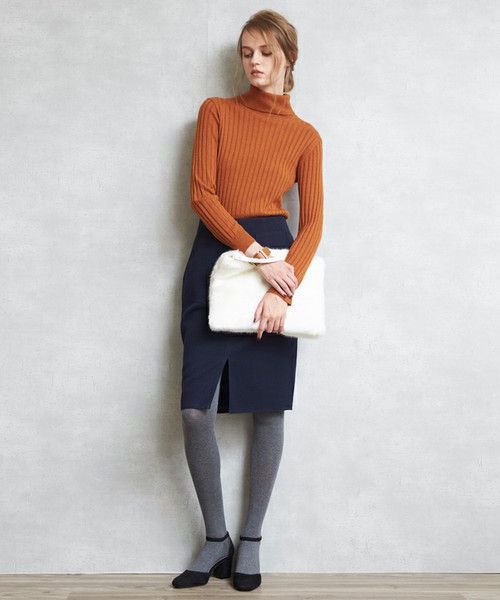 アンゴラ混ワイドリブタートルニット