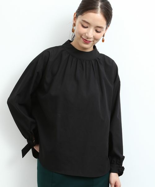 ブロードハイネックギャザーブラウス