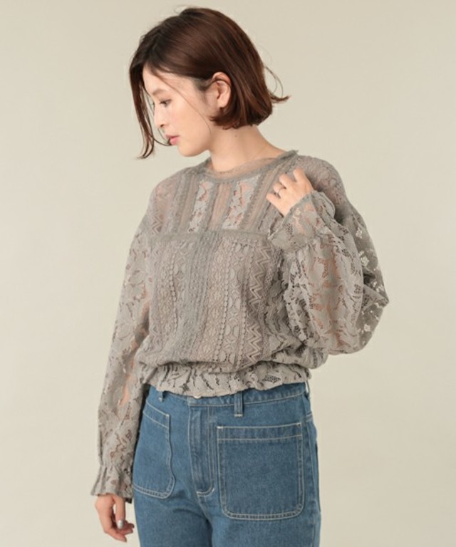 ハイネック総レースブラウス
