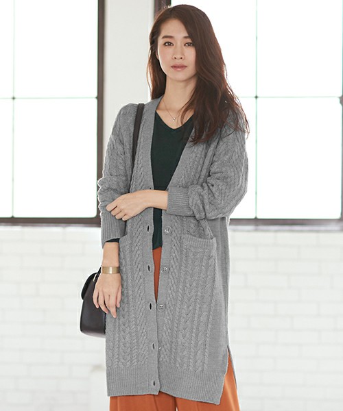 ケーブル編みニットサイドスリットカーディガン