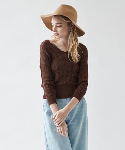 レース編みスカラVネックショートニット