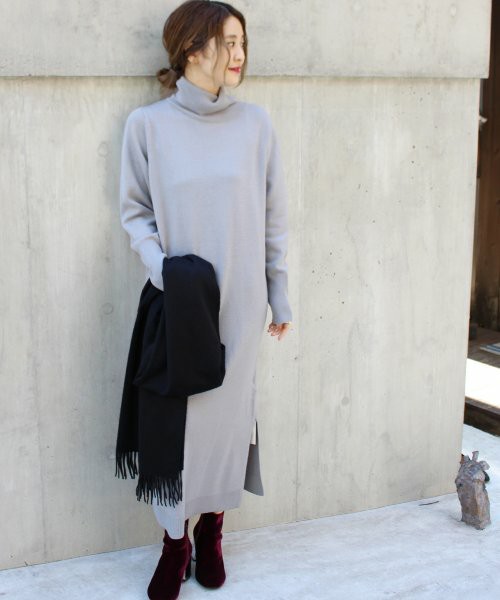 ソフトウールハイネックワンピース