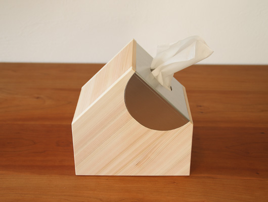 UCHI/half size tissue case