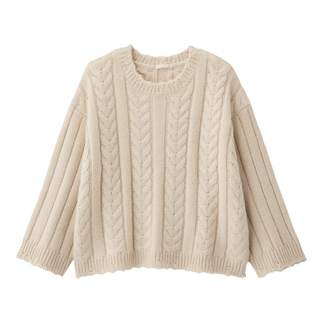 ケーブルセーター