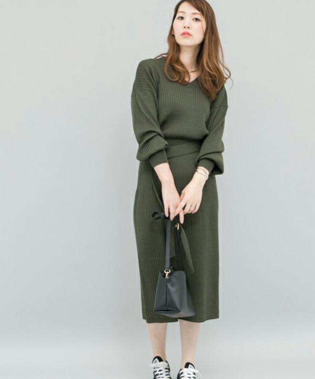 ウォッシャブルVネックワンピース