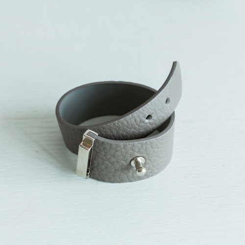 レザーバングル