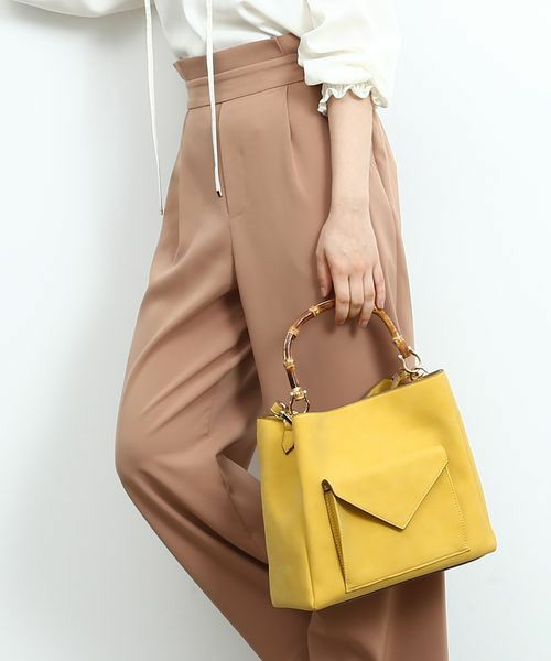 バンブーハンドルスクエアミドルトートバッグ