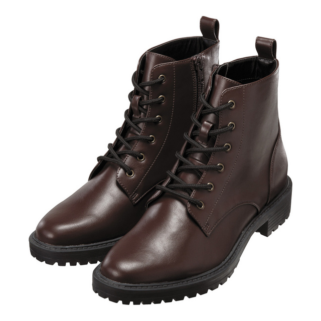 レースアップブーツ