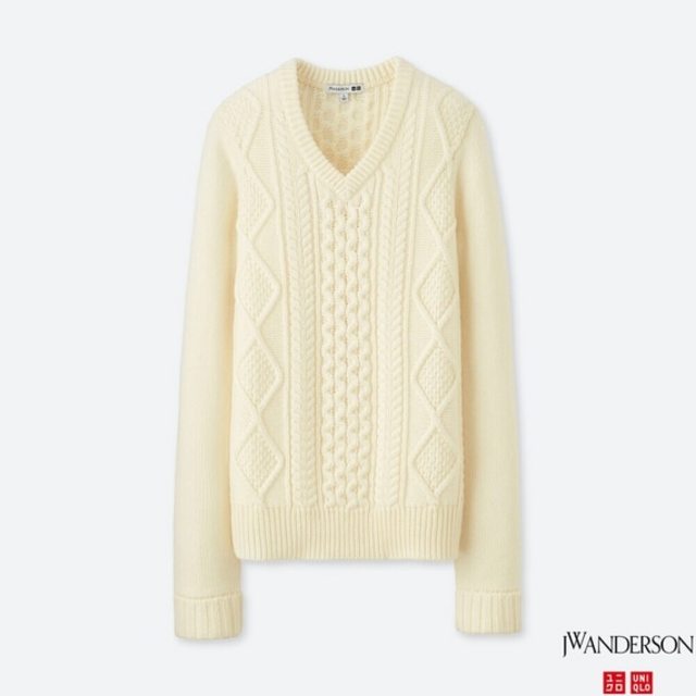 ケーブルVネックセーター（長袖）