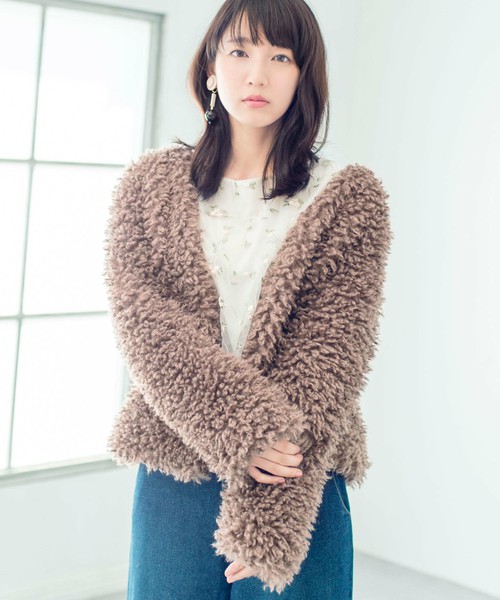 ＜吉岡里帆さんコラボ＞ラブ＆ピースプロジェクト　プードルフェイクファーコート