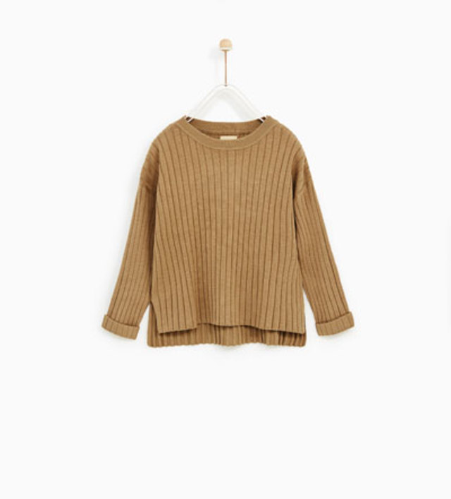 リブ加工入りウールセーター