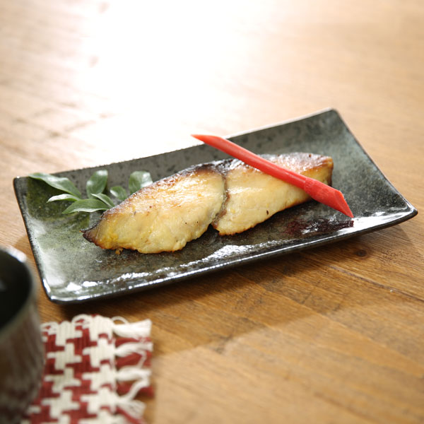 焼き物皿　緑吹天目