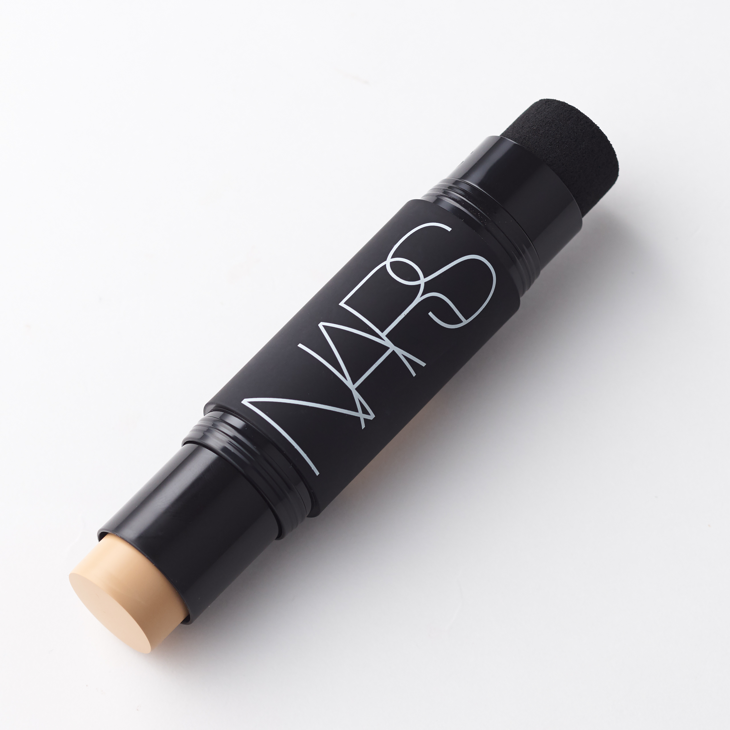 NARS ベルベットマットファンデーションスティック
