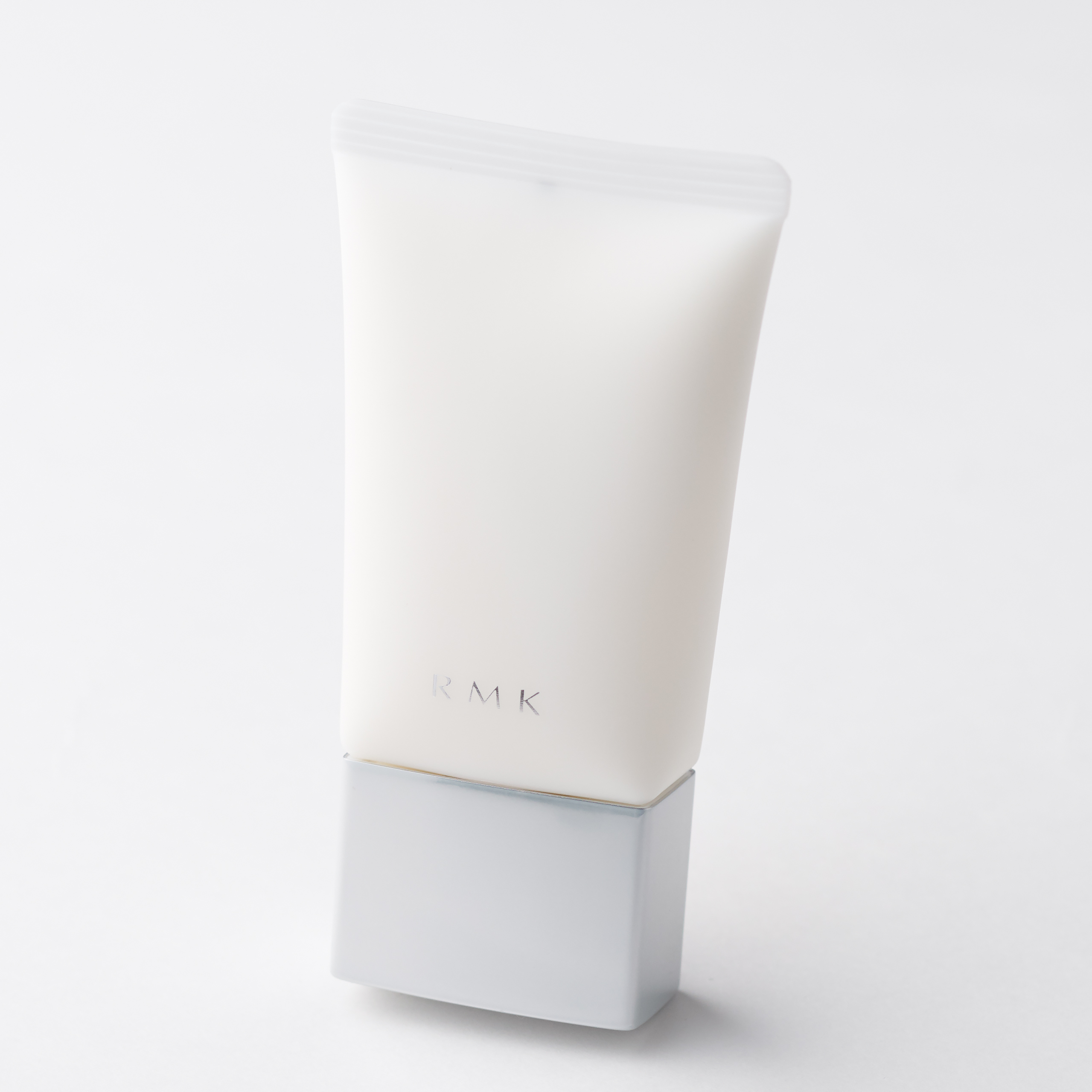 RMK クリーミィ ポリッシュト ベース N 00