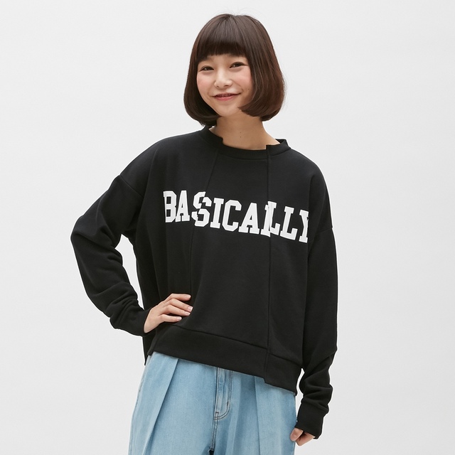 ロゴプリントスウェット（長袖）