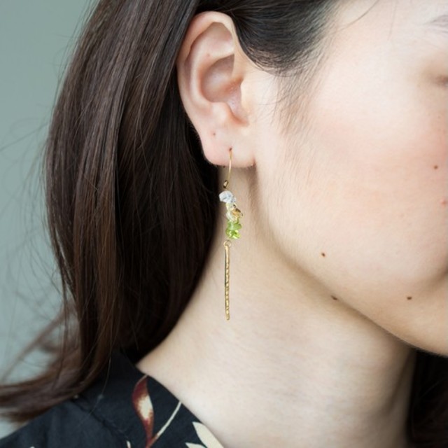 天然石リーフピアス