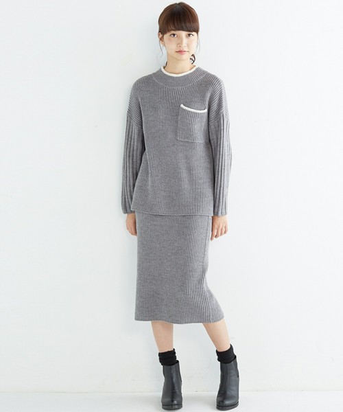 配色ラインがポイントのリブ編みニットアップ