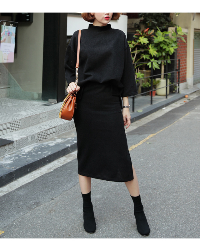 モックネックTシャツ&スリットタイトスカートSET