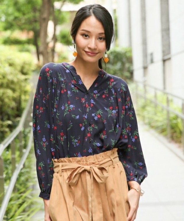 ギャザープリントブラウス長袖