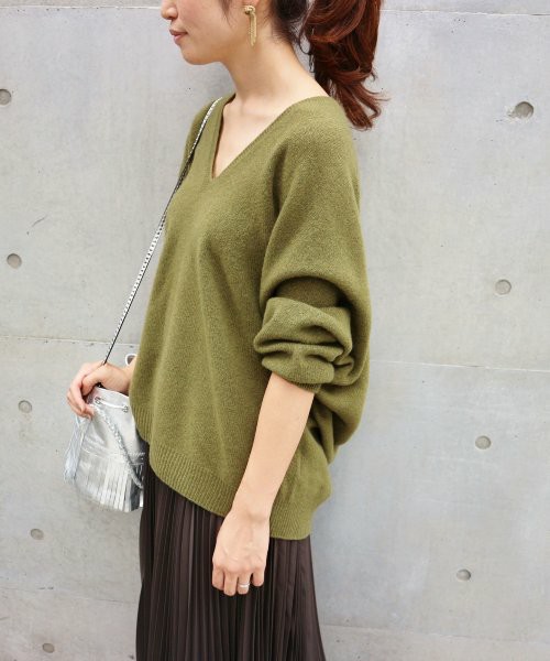 ホールガーメントコクーンVネックプルオーバー